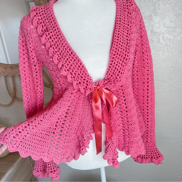 Betsey Johnson Sweaters - Vintage Betsey Johnson Y2K Open Knit Crochet Barbie Pink Ribbon Ruffle Cardigan